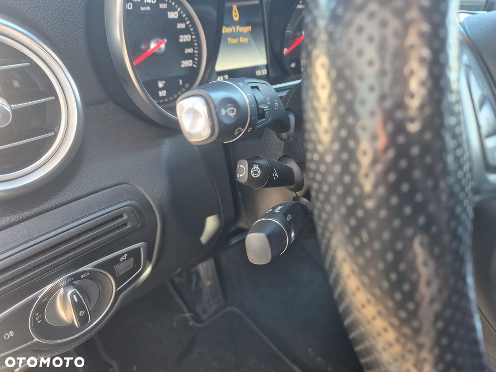 Mercedes-Benz GLC 300 4-Matic - 16