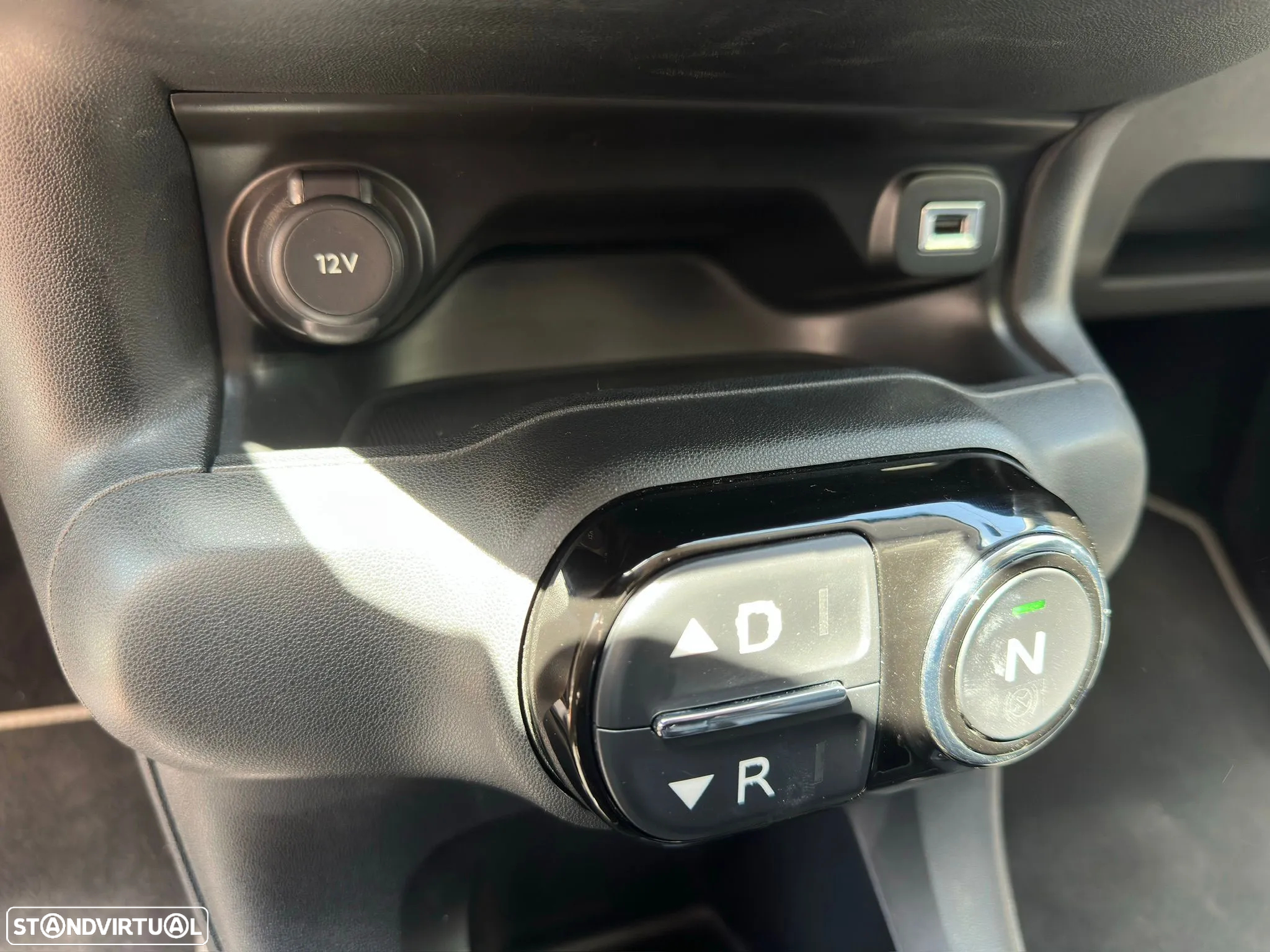 Citroën C4 Cactus 1.2 PureTech Shine EAT6 - 13