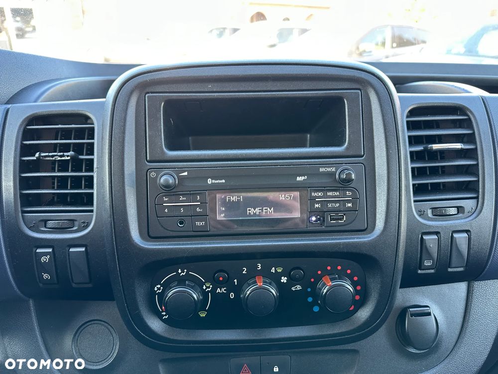 Opel Vivaro - 21