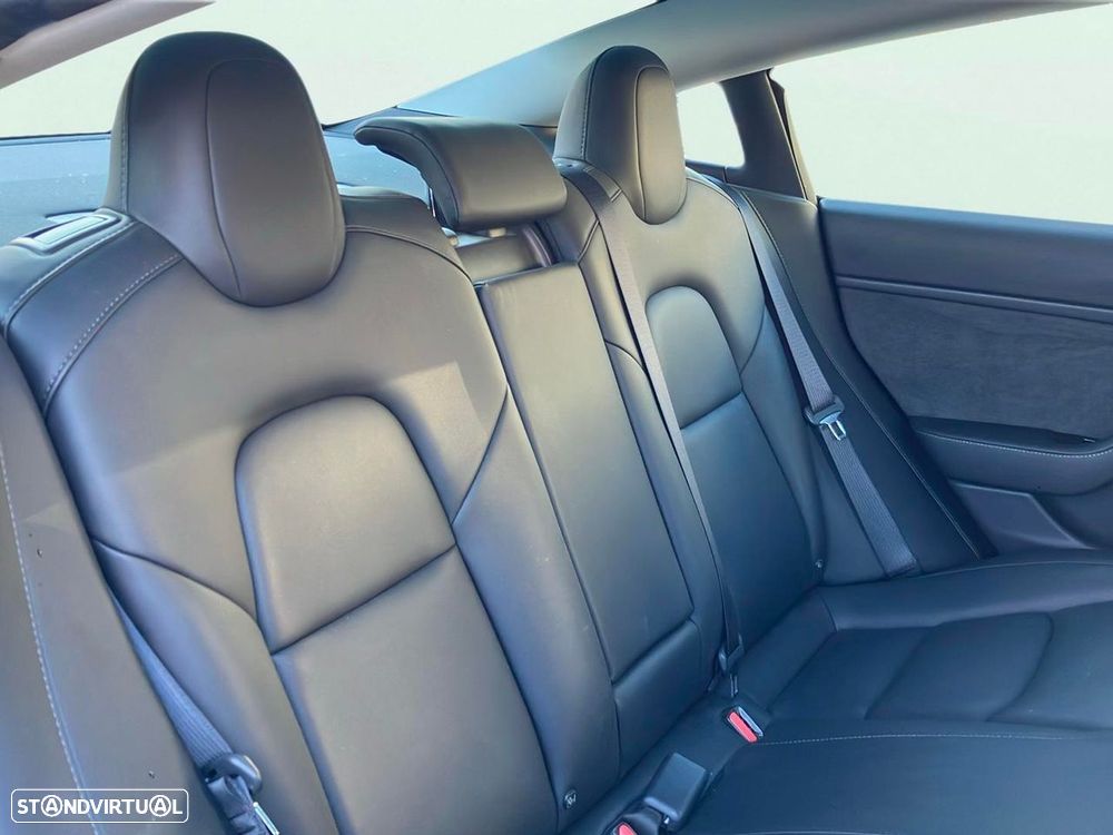 Tesla Model 3 Long-Range Dual Motor AWD - 18