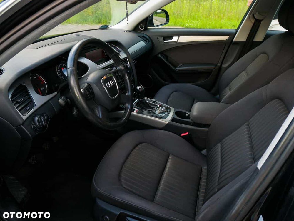 Audi A4 Limousine - 13