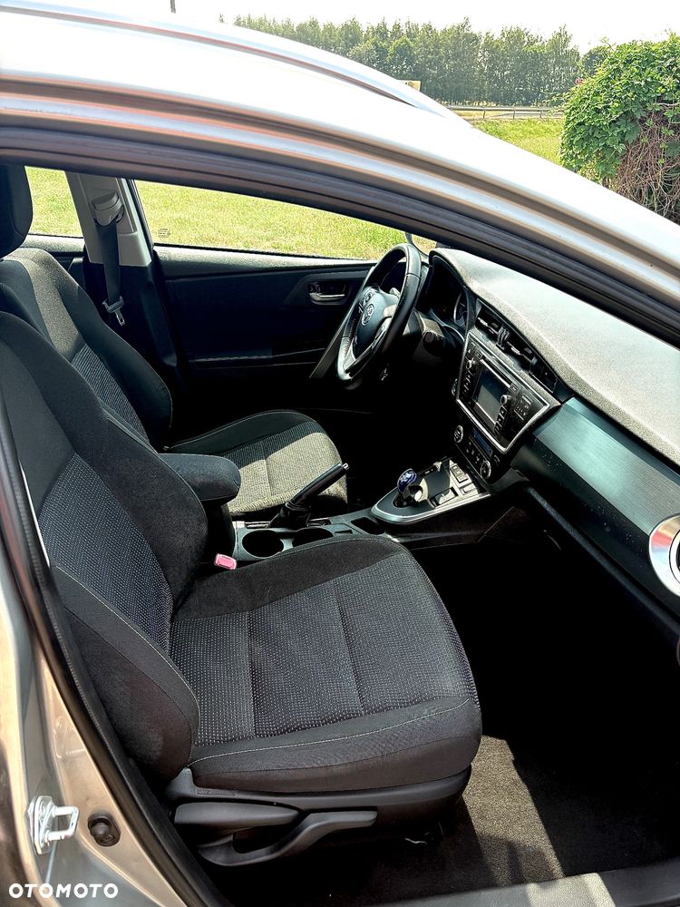 Toyota Auris - 17