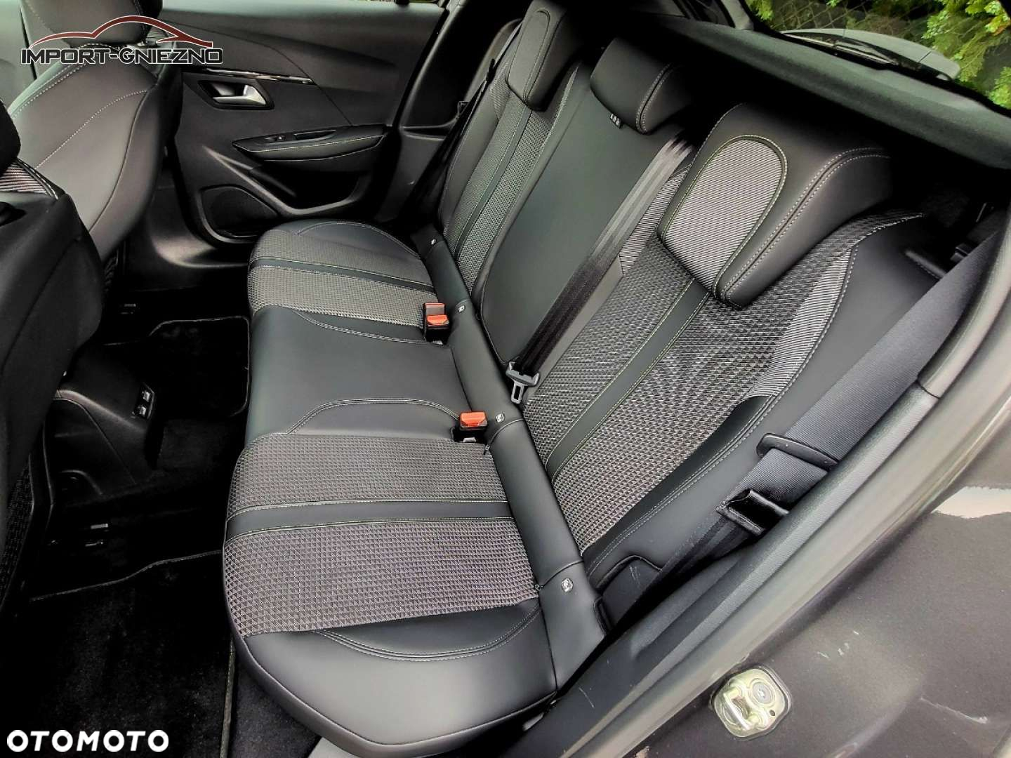 Peugeot 208 - 20