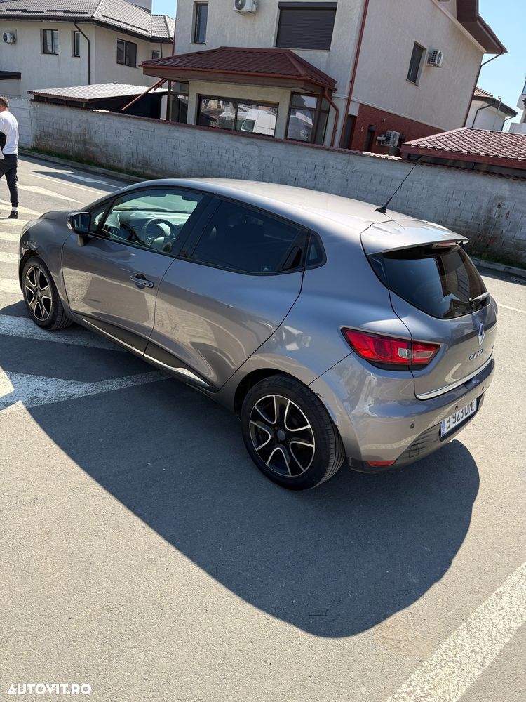 Renault Clio 1.5 dCi 90 Authentique - 12