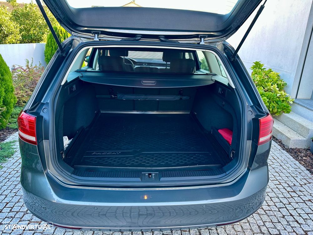 VW Passat Variant 2.0 TDi Business Package DSG - 9
