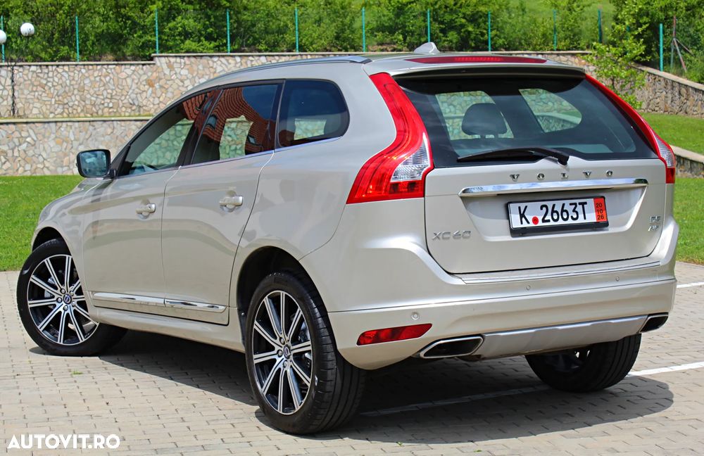 Volvo XC 60 D5 AWD Geartronic Summum - 2