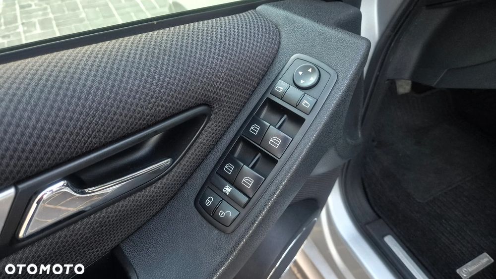 Mercedes-Benz Klasa B 180 CDI EU5 - 11