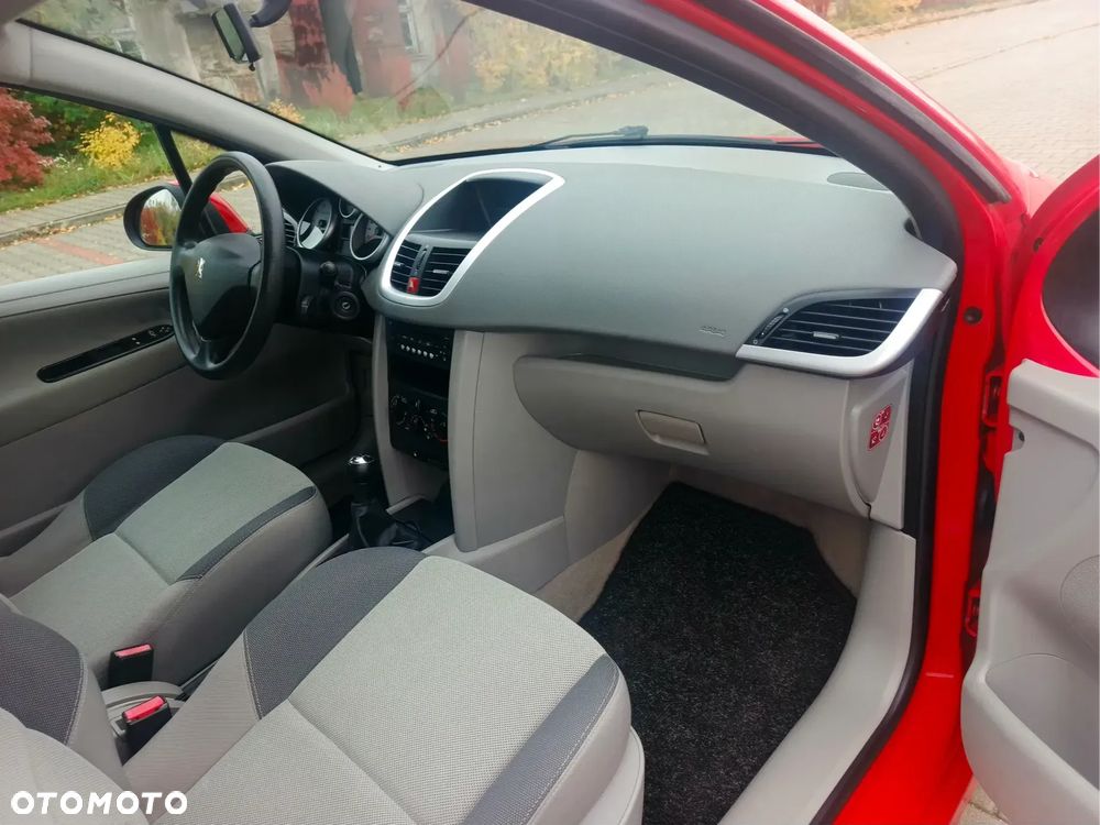 Peugeot 207 75 Urban Move - 24