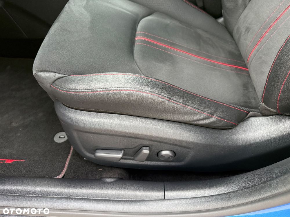 Kia ProCeed 1.6 T-GDI DCT7 OPF GT - 15