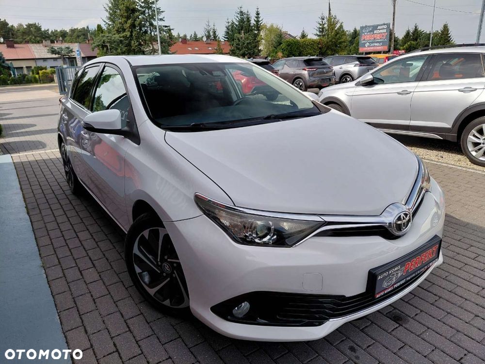 Toyota Auris - 4