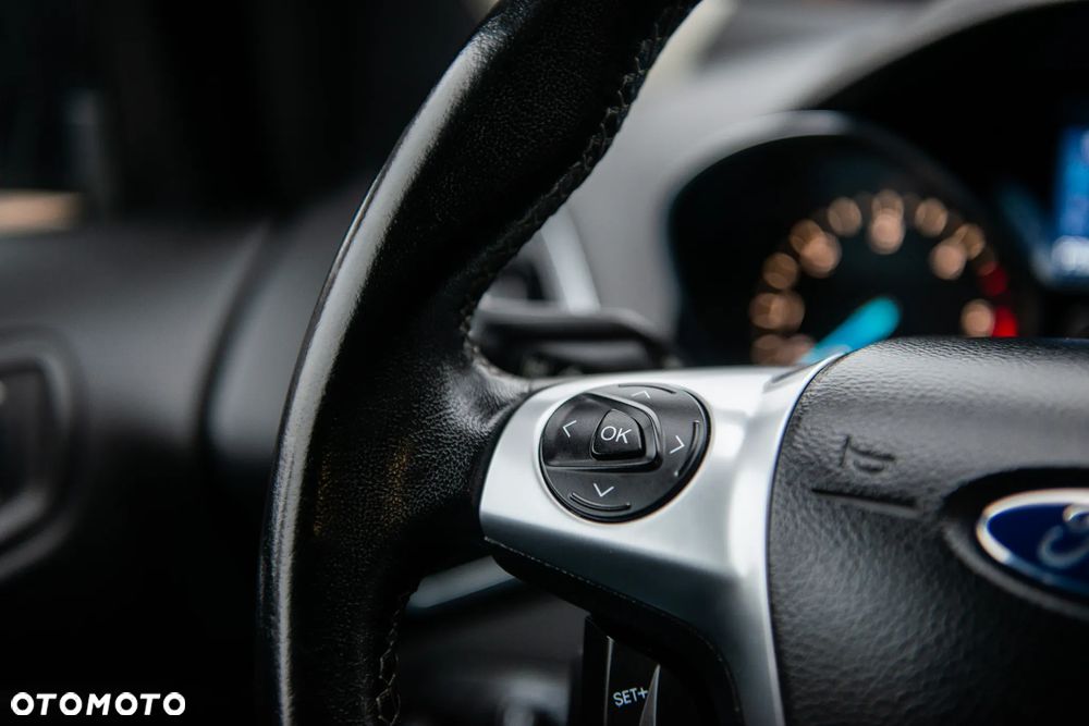 Ford Kuga 2.0 TDCi 4x4 Titanium - 39