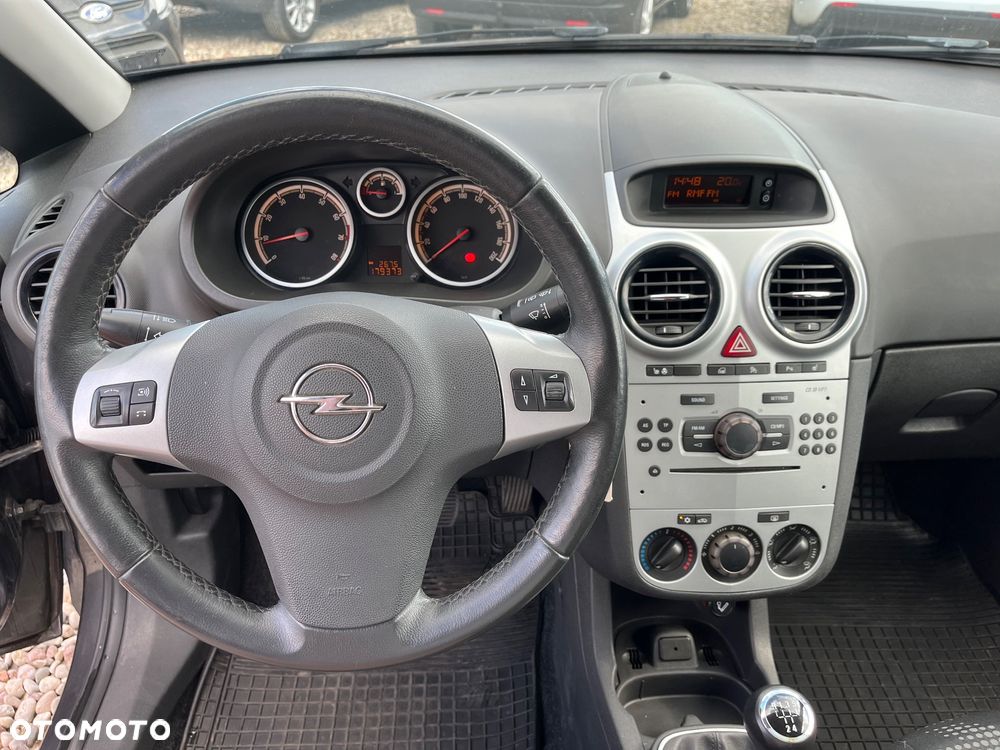 Opel Corsa 1.4 16V Satellite - 11