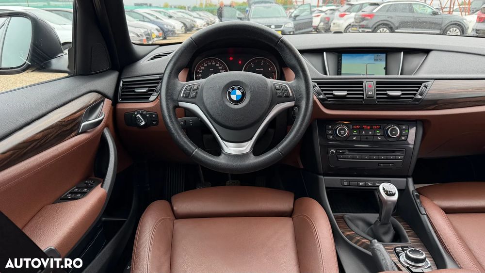 BMW X1 xDrive18d xLine - 12