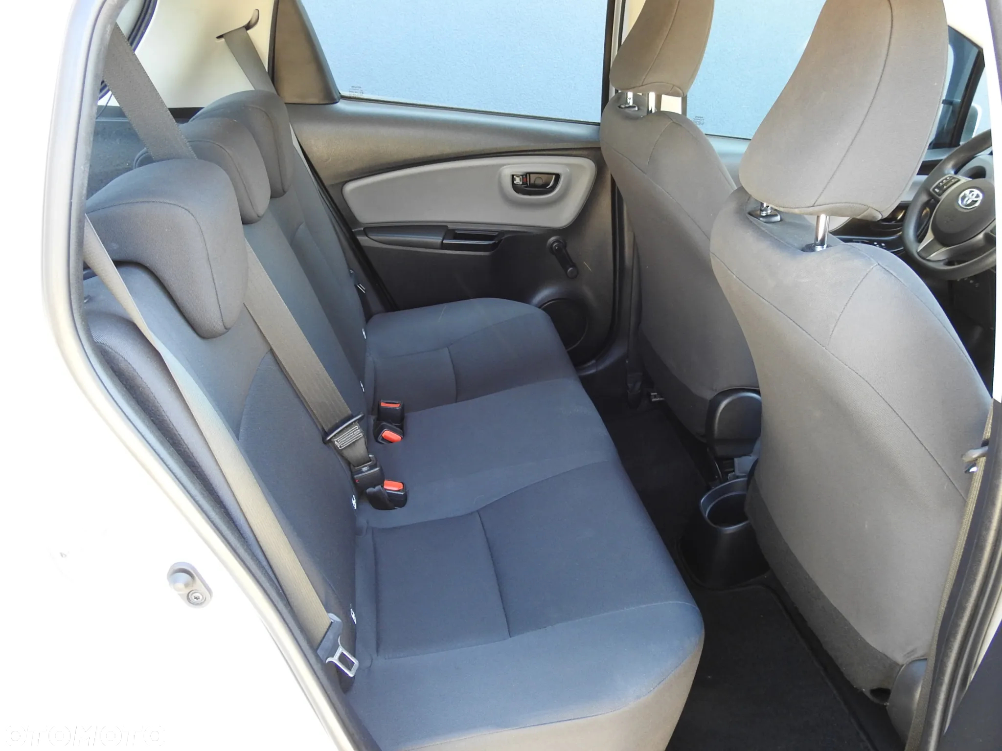Toyota Yaris 1.0 Active - 13