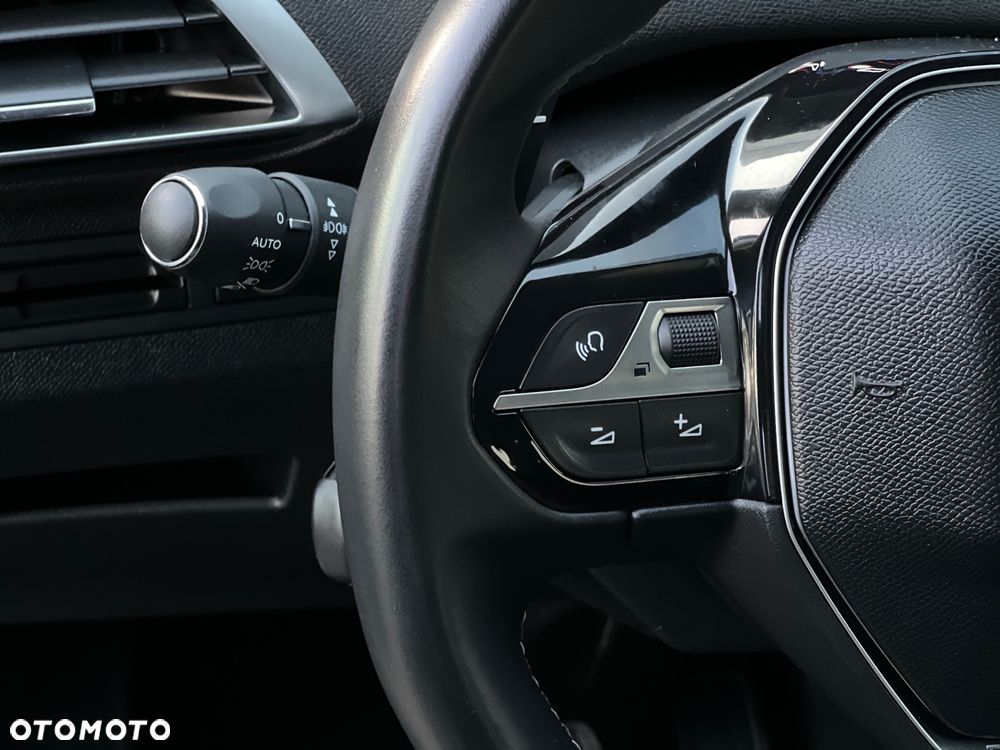 Peugeot 3008 1.6 THP Allure S&S EAT6 - 29