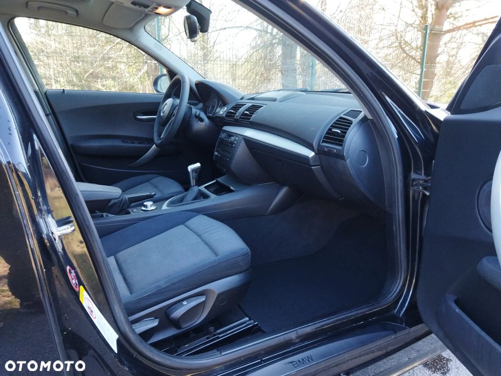 BMW Seria 1 120d - 10