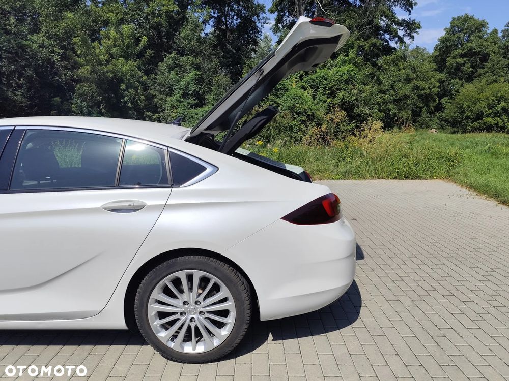 Opel Insignia 1.5 T Elite S&S - 12