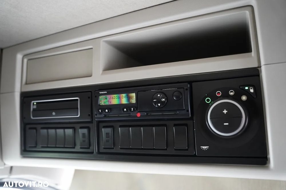 Volvo FH 460 / CABINĂ JOSĂ / I-SHIFT / - 32