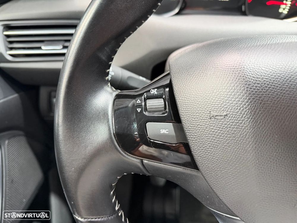 Peugeot 308 SW 1.2 PureTech Style - 19