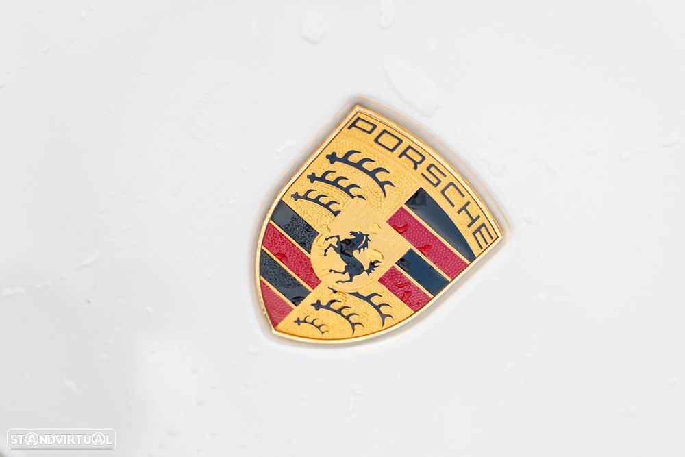 Porsche Taycan Cross Turismo 4 - 34