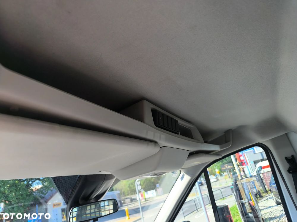Ford Transit - 11