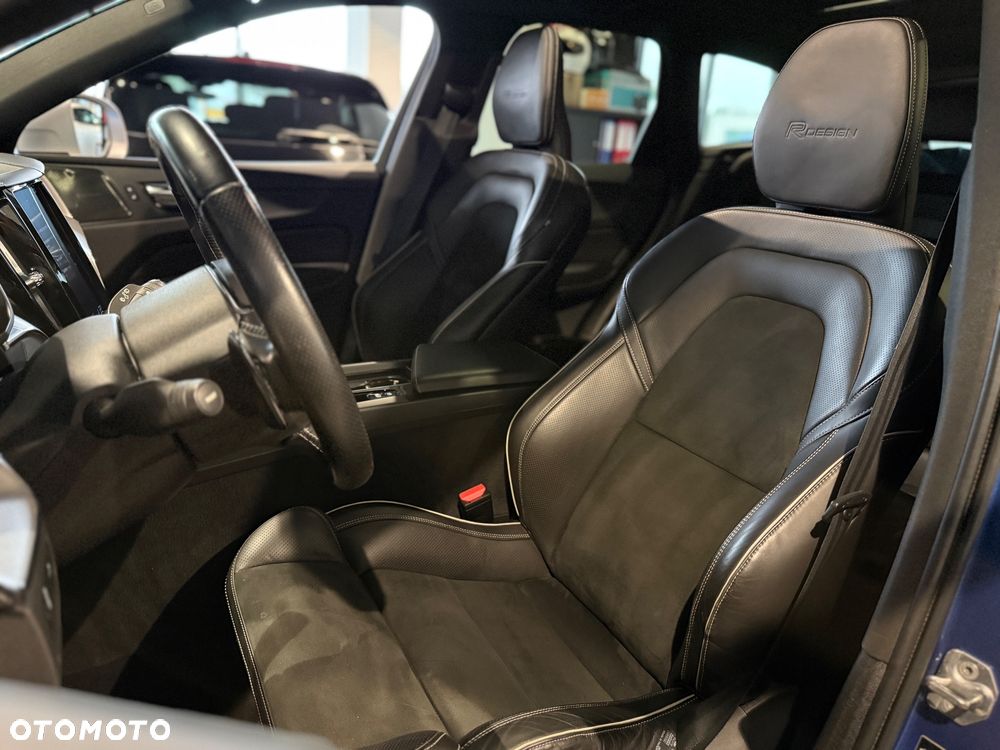 Volvo XC 60 T5 GPF AWD R-Design - 39