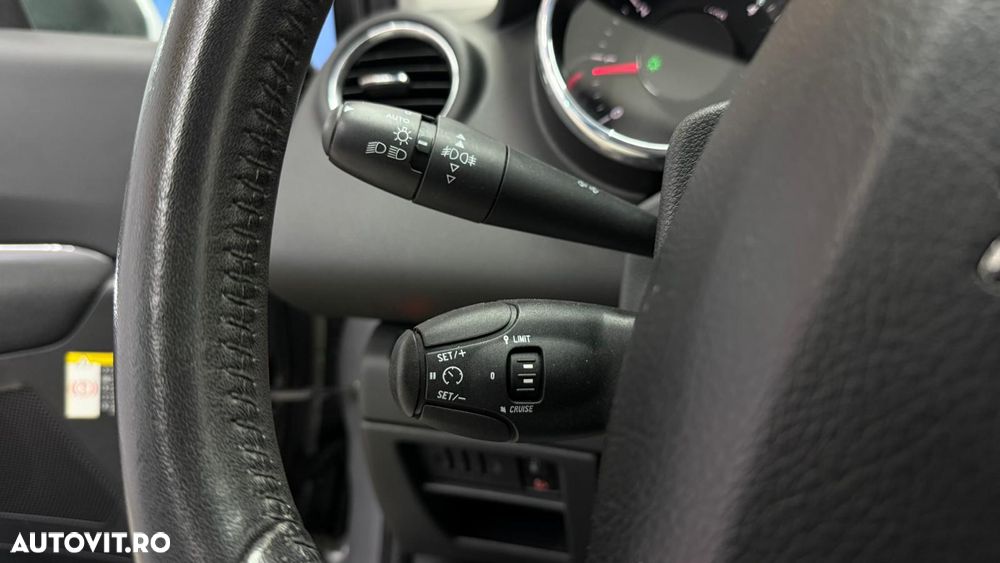 Peugeot 5008 BlueHDI 120 EAT6 Stop & Start Active - 26