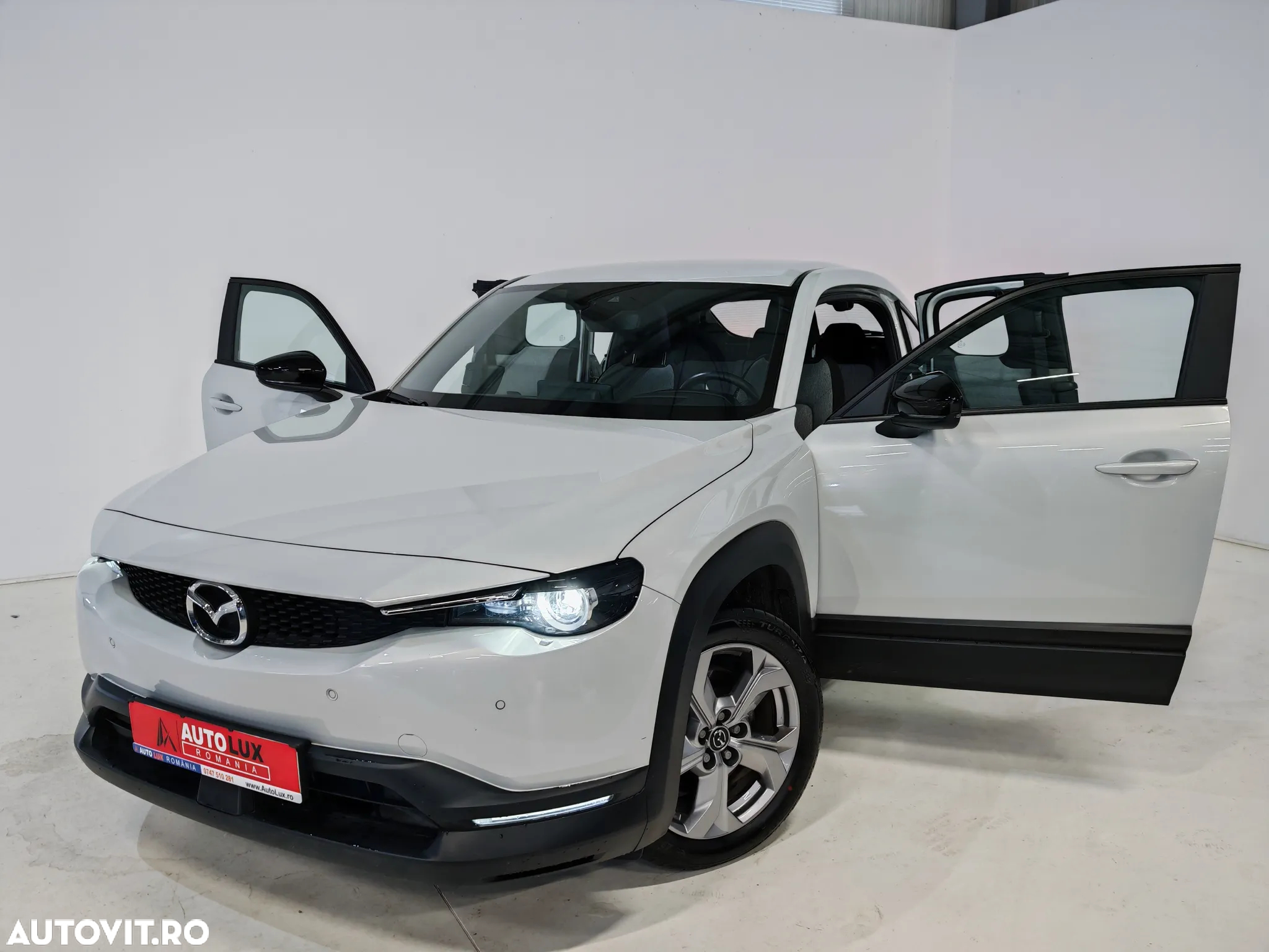 Mazda MX-30 e-Skyactiv EV Advantage (Modern Confidence) - 28