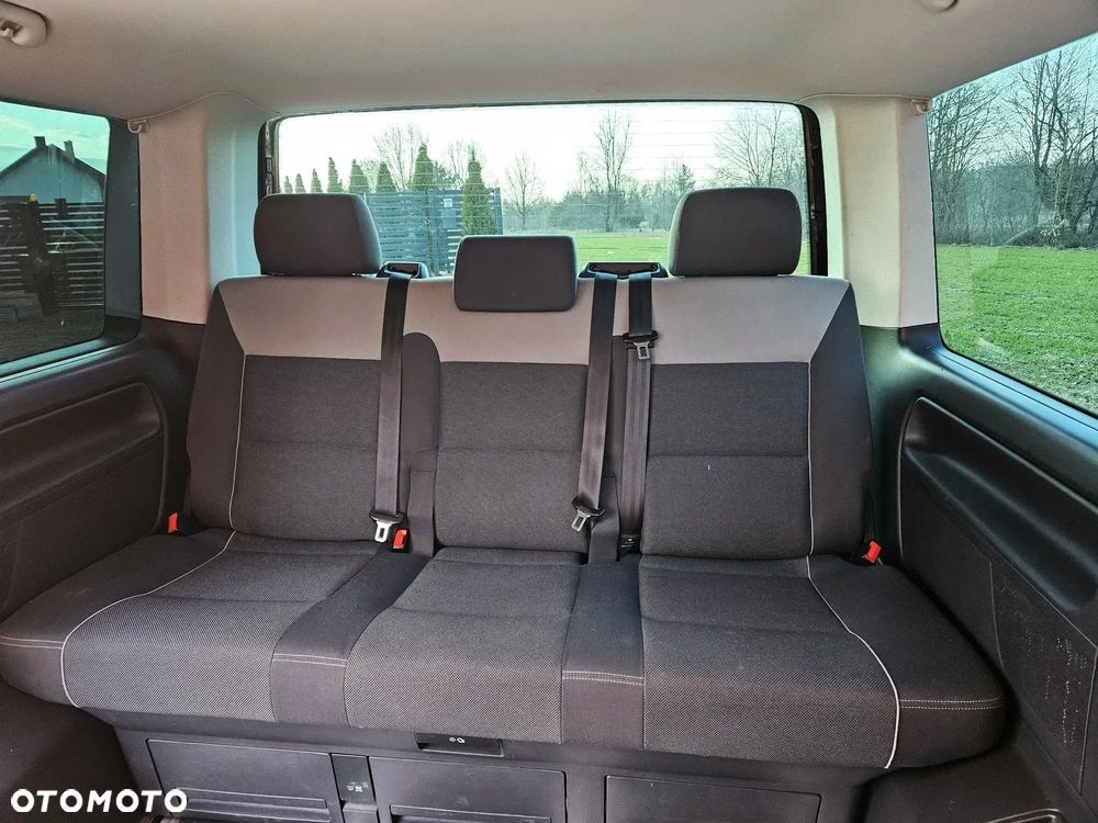 Volkswagen Multivan - 5
