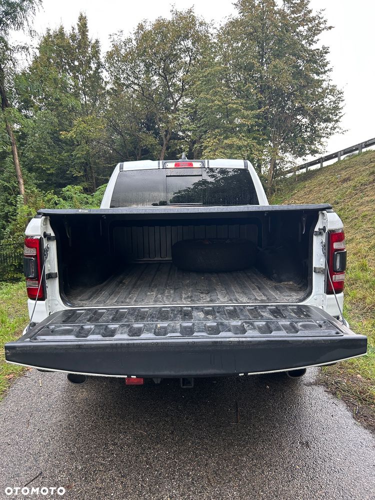 Dodge RAM 1500 5.7 4x4 - 8