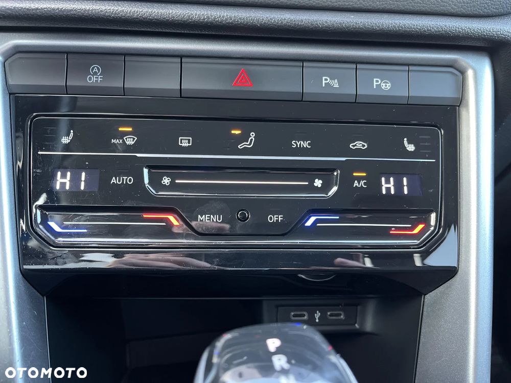 Volkswagen T-Roc 1.5 TSI Life DSG - 32