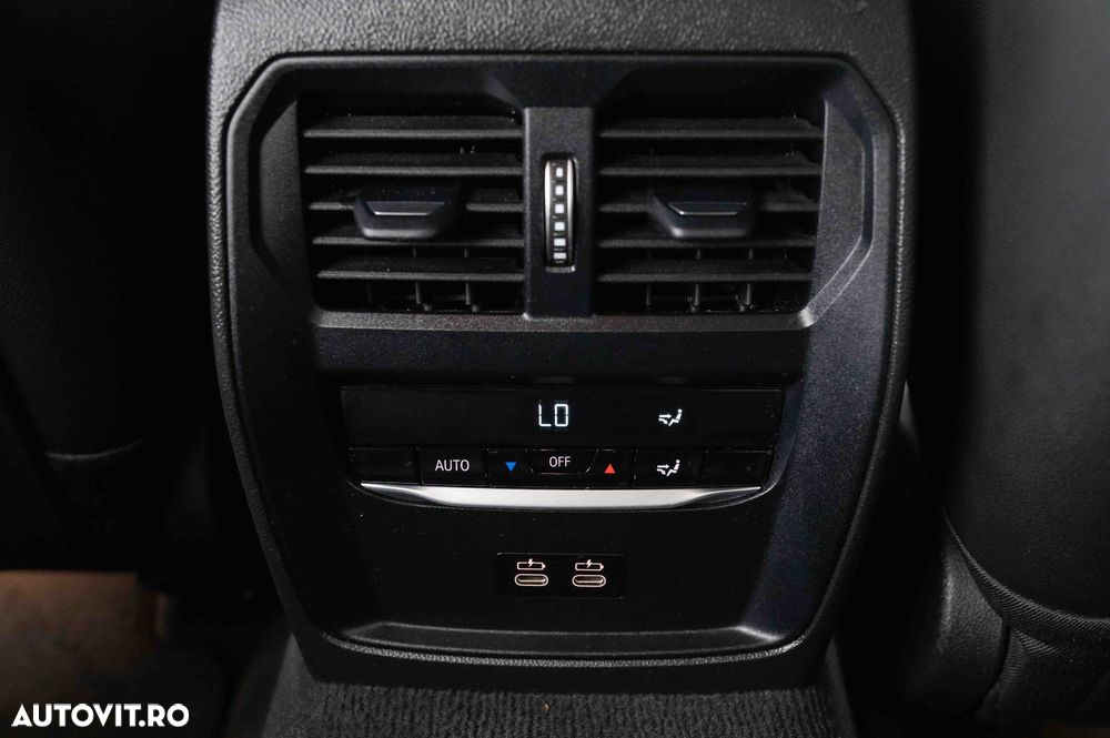 BMW Seria 3 318i Aut. M Sport - 33