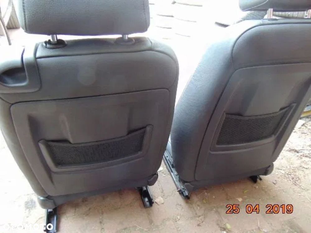 BMW 3 E92 COUPE siedzenia czarna grafitowa ciemna szara SKÓRA tapicerka skórzana elektryczne FOTELe podłokietnik napoje puszki cupholder SUPER STAN - 9