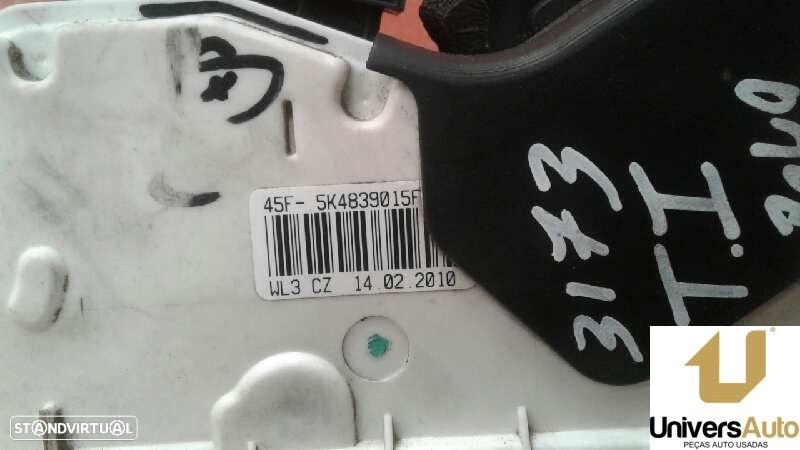 FECHADURA PORTA TRASEIRA ESQUERDA VOLKSWAGEN POLO 2011 -5K4839015F - 2