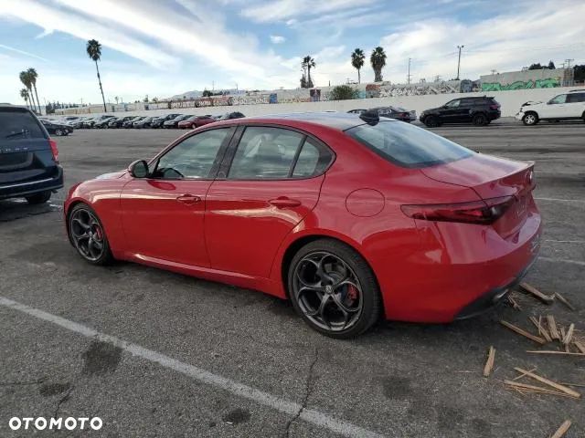Alfa Romeo Giulia - 2