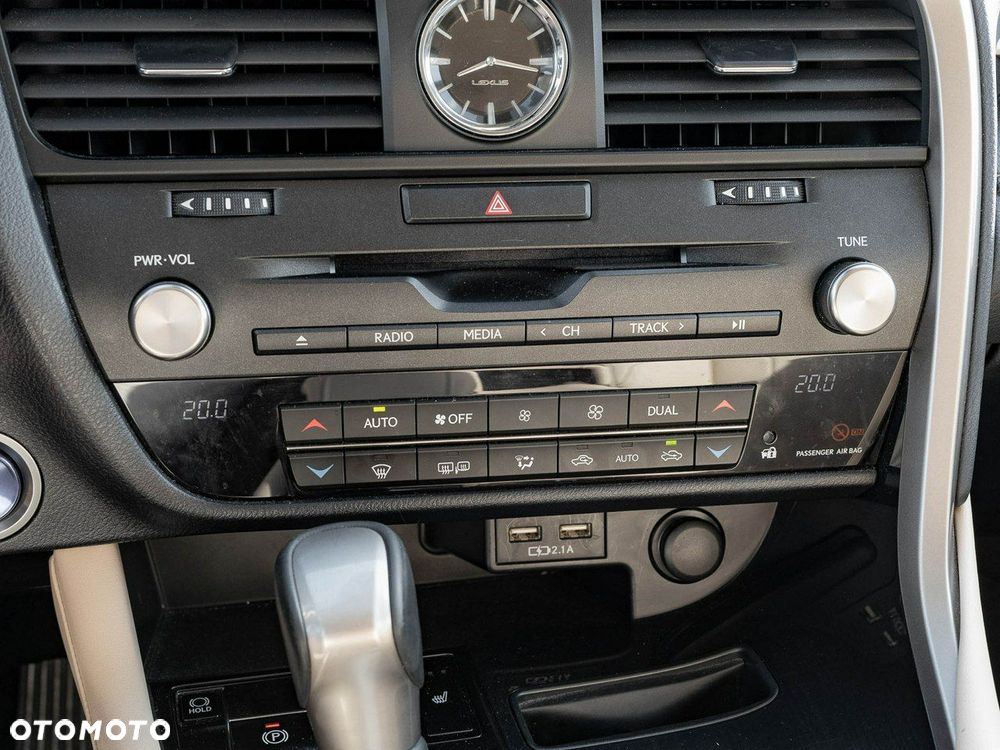Lexus RX - 22