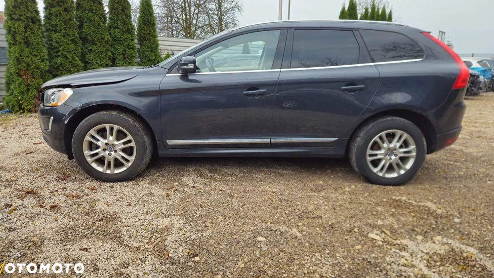 Volvo XC 60 3.2 AWD Momentum - 8