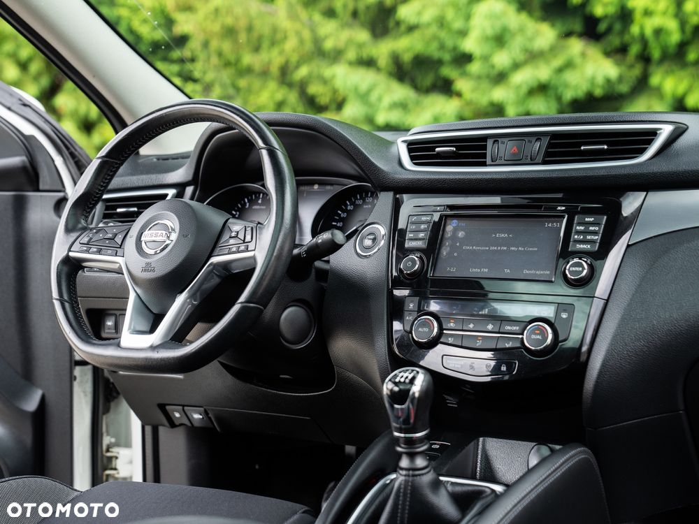 Nissan Qashqai 1.6 DIG-T N-Connecta - 29