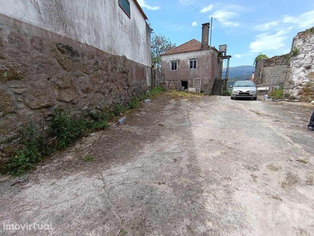 Casa de Campo T2 em Chaviães e Paços de 140,00 m2 - Grande imagem: 3/21