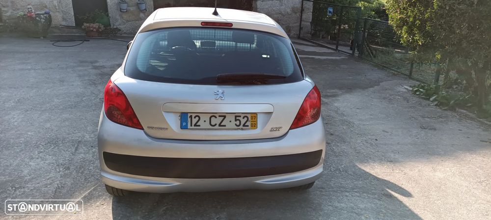 Peugeot 207 - 14