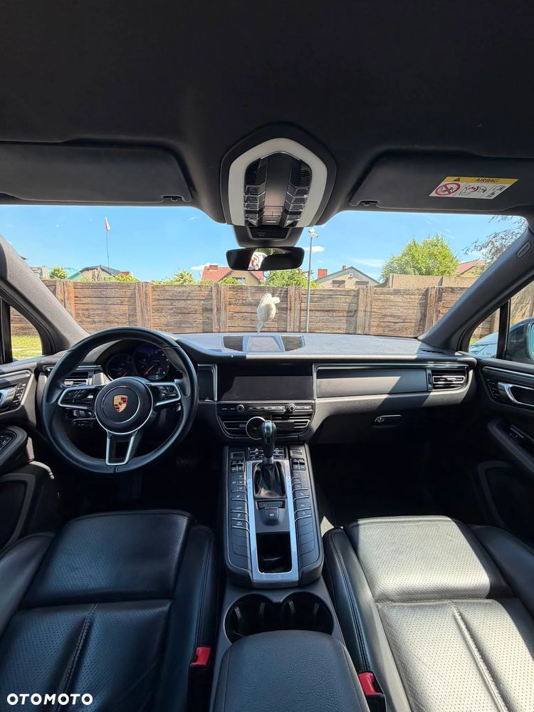 Porsche Macan Standard - 12