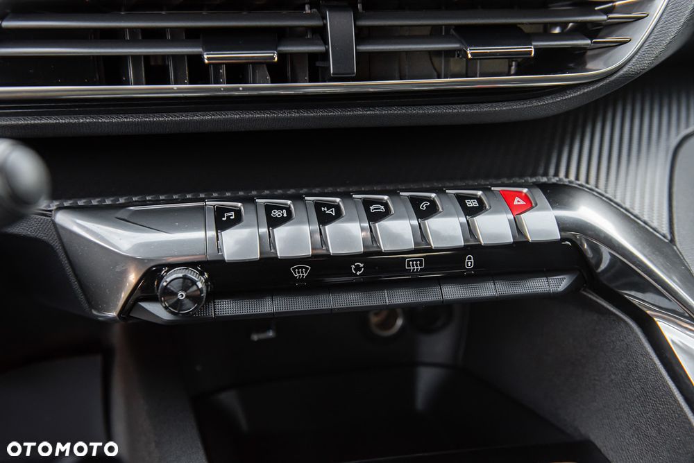 Peugeot 3008 BlueHDi 130 Stop & Start EAT8 Allure Business-Paket - 24