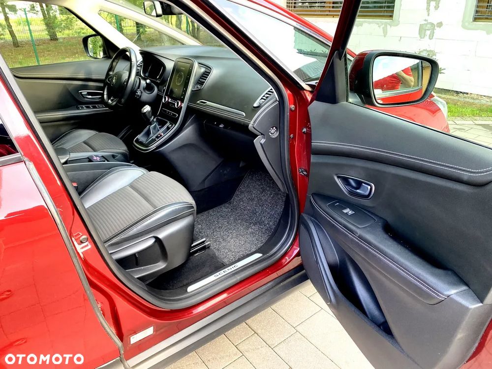 Renault Grand Scenic - 29