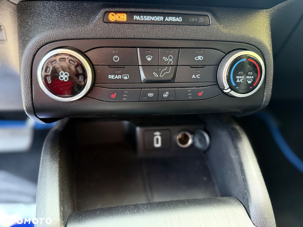 Ford Focus 1.5 EcoBlue Start-Stopp-System TITANIUM - 20