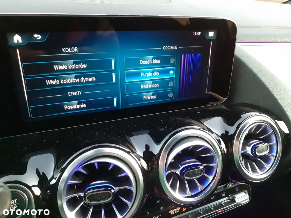 Mercedes-Benz EQA 300 66.5kWh 4-Matic AMG Line - 35