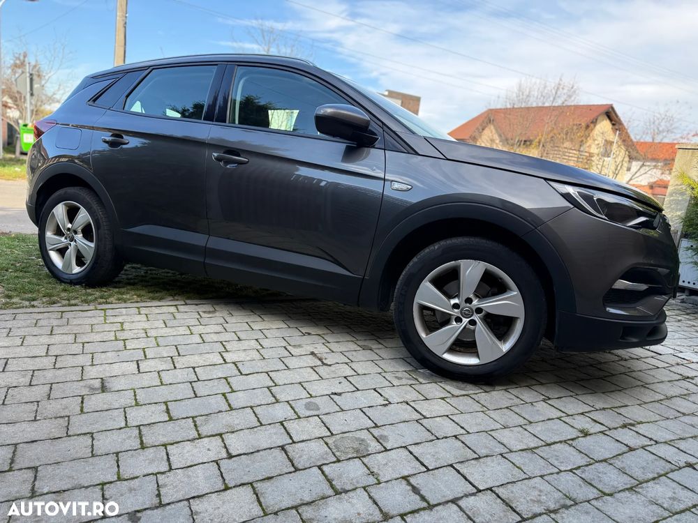 Opel Grandland X 1.2 Turbo START/STOP GLX - 6
