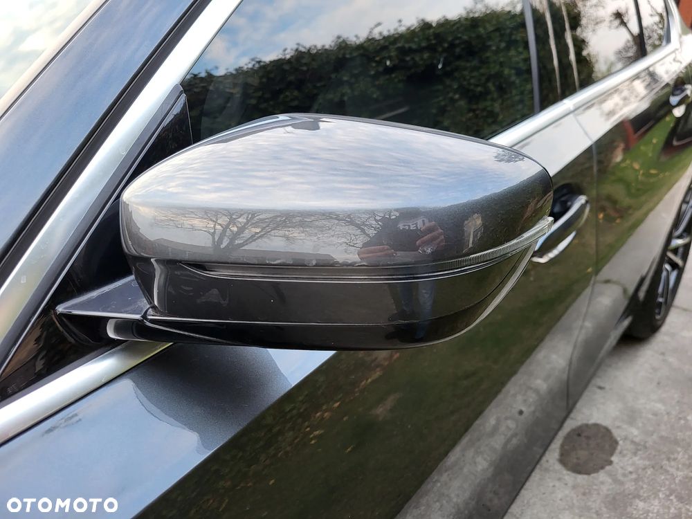 BMW Seria 3 330i Sport Line - 12