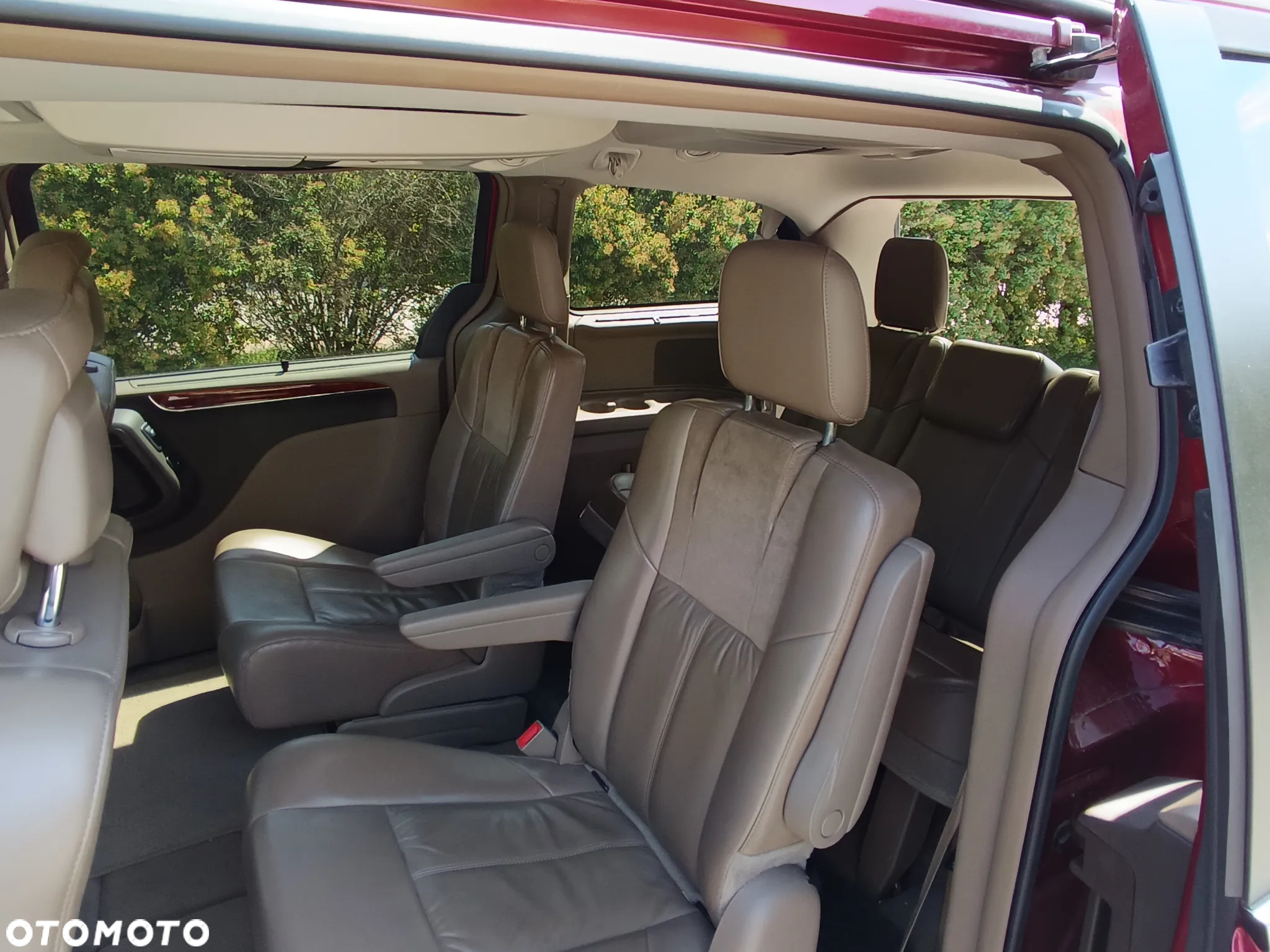 Chrysler Town & Country 3.6 Limited - 12