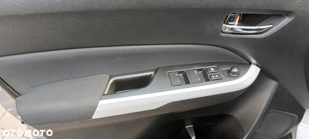 Suzuki Vitara 1.6 Premium 2WD - 9