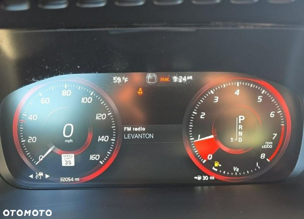 Volvo XC 90 - 8
